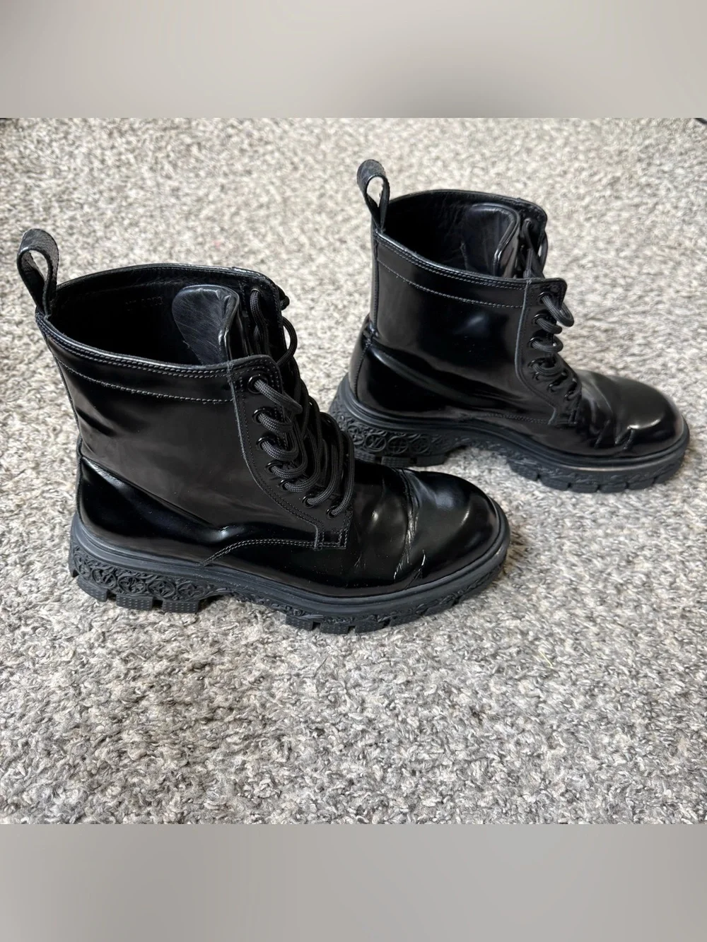 Louis Vuitton black patent leather boots 41 men’s 8 women’s 9.5 READ